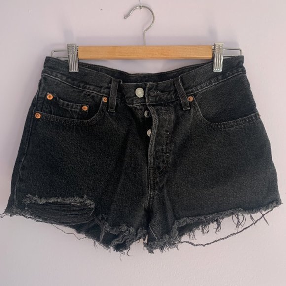 Levi's Women's 501 Original Black Denim Shorts - Size 27 - Picture 2 of 3